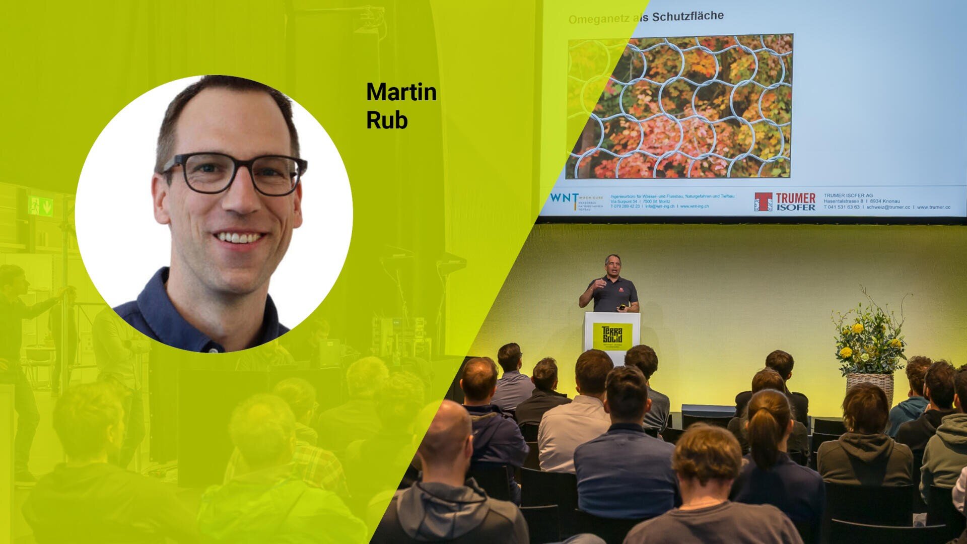 Ein Mann spricht auf der Bühne einer Konferenz vor einem sitzenden Publikum, auf dem ein großer Bildschirm eine Präsentation zeigt. Auf der linken Seite zeigt ein gelbes Overlay ein Kopfbild von Martin Rub und seinen Namen.